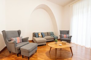 TV - Appartamento 150 mq. per famiglie e gruppi di amici (Catania)
