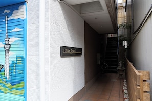 Exterior detail - Dream Terrace One Casa Dali (Tokyo)