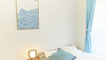 Apartment | Desk, blackout curtains, free WiFi