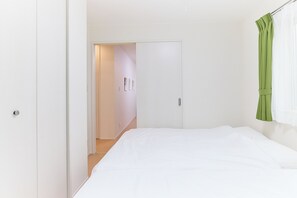書桌、遮光布/窗簾、免費無線上網