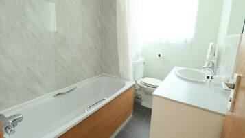 Douche, serviettes fournies