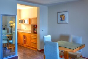 Dining - Porto Jabal (Ataqah)