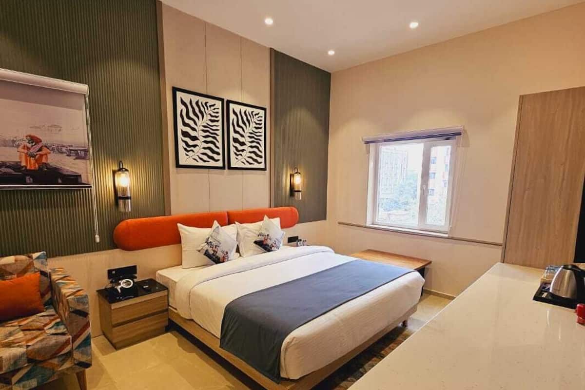 Luxury Double Room | In-room safe, individually decorated, soundproofing, iron/ironing board