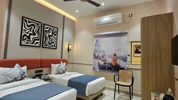 Superior Double or Twin Room | In-room safe, soundproofing, iron/ironing board, free WiFi