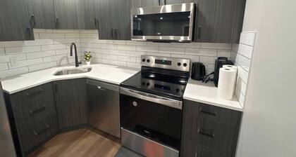 Cozy Furnished 1BR Suite in Regina