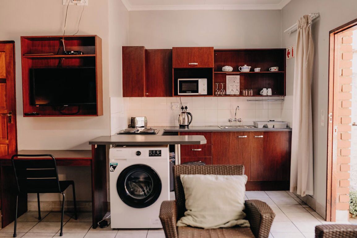 Standard Studio, 1 Double Bed | Private kitchen | Full-size fridge, microwave, stovetop, toaster
