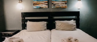 La Rona Hospitality Services