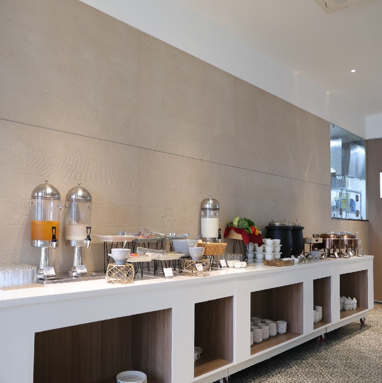 Daily buffet breakfast (INR 550 per person)