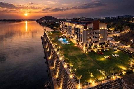 Exterior. Soulbay - By JPW Resorts