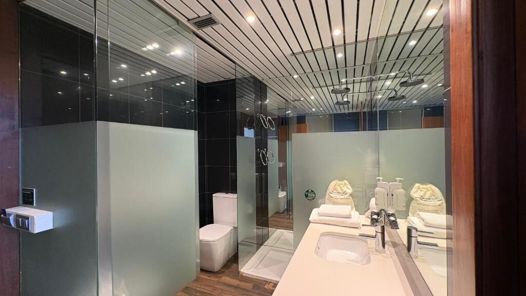 Handdoeken, zeep, shampoo, toiletpapier