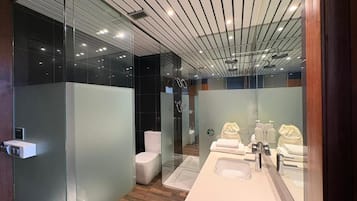 Handdoeken, zeep, shampoo, toiletpapier