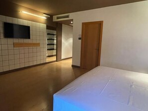 Suíte | Cofres nos quartos, cortinas blackout, Wi-Fi de cortesia