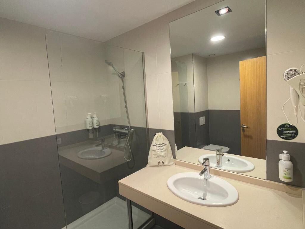 صابون، شامبو، ورق حمّام