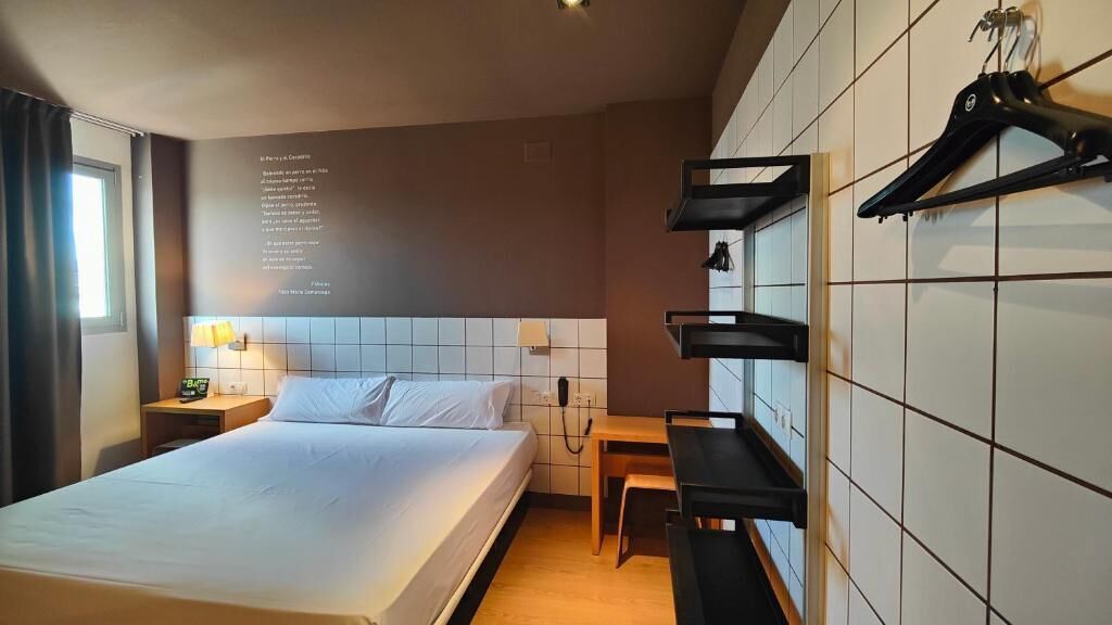 ห้องดับเบิล | ตู้นิรภัยในห้องพัก, ผ้าม่านกันแสง, Wi-Fi ฟรี