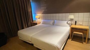 Twin Room | In-room safe, blackout curtains, free WiFi