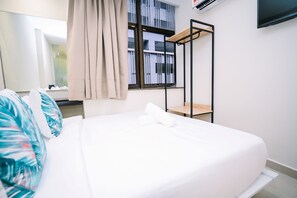 Phòng đôi Deluxe (Deluxe Queen Room) | Bàn ủi/dụng cụ ủi quần áo, truy cập Internet không dây miễn phí 