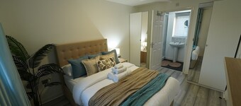 Modern 3-Bed Detached Home-Contractors, Families & Professionals