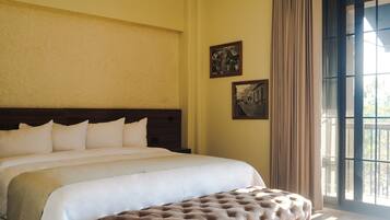 Superior Suite, 1 King Bed, City View | Hypo-allergenic bedding, down comforters, minibar, in-room safe