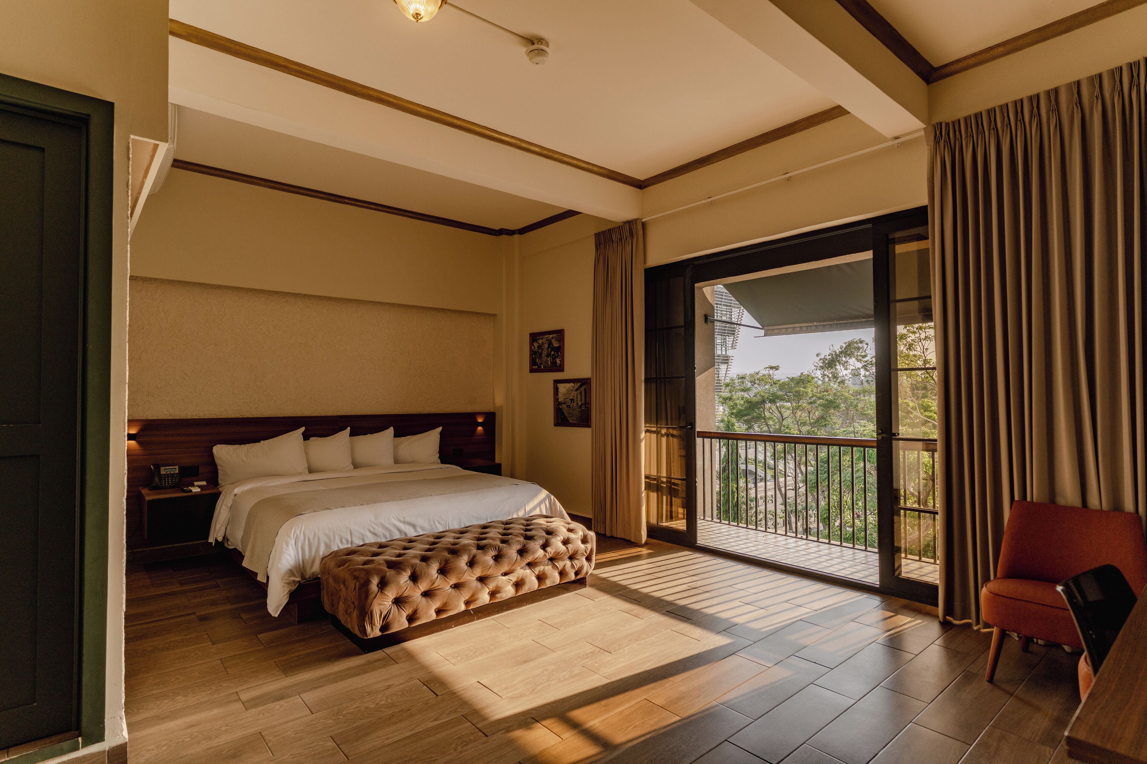 Superior Suite, 1 King Bed, City View | Hypo-allergenic bedding, down duvets, minibar, in-room safe