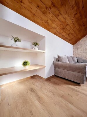 Comfort Apartment, City View | Living area - Luxury apartments White house (Sinj)