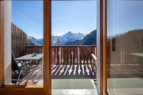 Ferienwohnung 'La Casa Di Heidi Nelle Dolomiti - 1' mit Bergblick, privatem Garten und WLAN