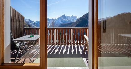 Holiday Home 'La Casa Di Heidi Nelle Dolomiti - 1' with Mountain View, Private Garden & Wi-Fi