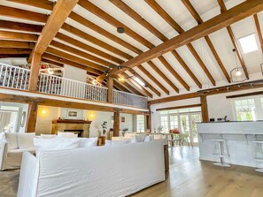 Interior - Nine Hunters Estate - Resort-style escape you're sure to love (Lovedale)