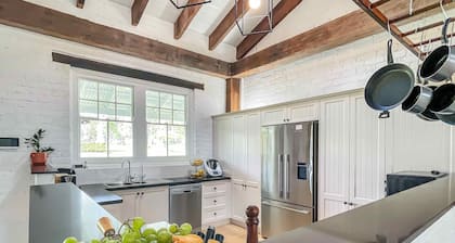 Nine Hunters Estate - Resort-style escape you're sure to love