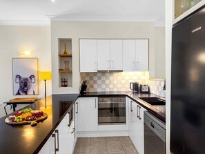 Dishwasher, coffee/tea maker - Villa Remana - Among the gum trees at Cypress Lakes Resort (POKOLBIN)