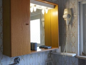 Family Room, Balcony, City View | Interior - Hotel Amica (Salsomaggiore Terme)