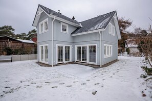 Exterior - Modern living close to the beach for up to 6 people (Dierhagen)