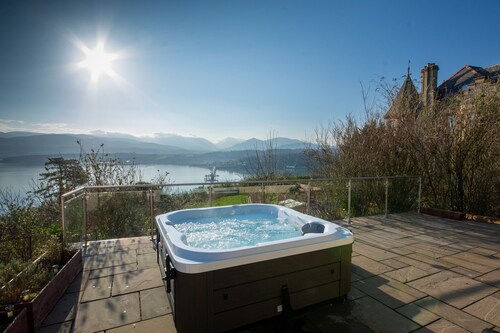 Nyth Y Fran - sleeps 4 guests  in 2 bedrooms