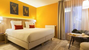 Minibar, in-room safe, cribs (free), WiFi (free)