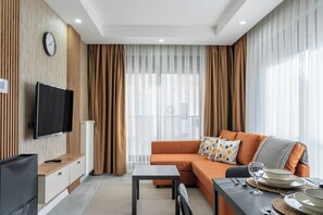 Deluxe Apartment, 1 Bedroom, Kitchen | Living area