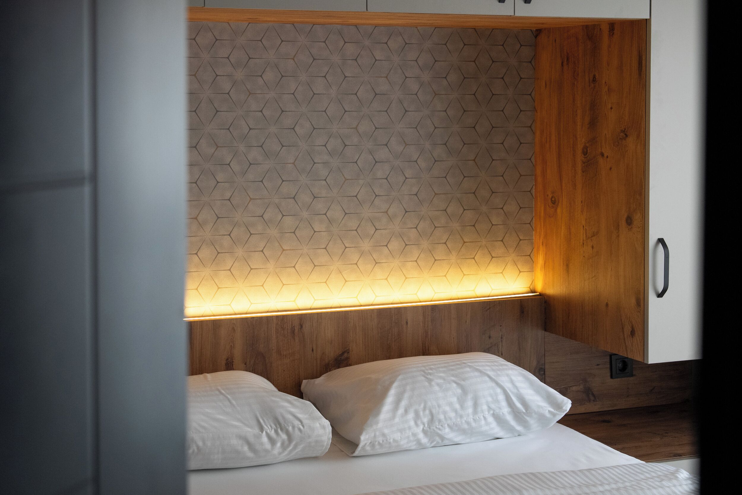 Appartement Deluxe, 1 chambre, cuisine, rez-de-chaussée | Literie de qualité supérieure, bureau