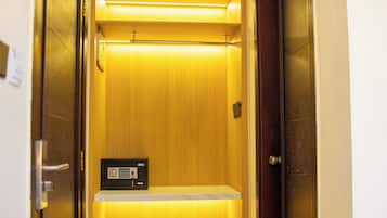 Värdeförvaringsskåp på rummet, individuell inredning och unika möbler