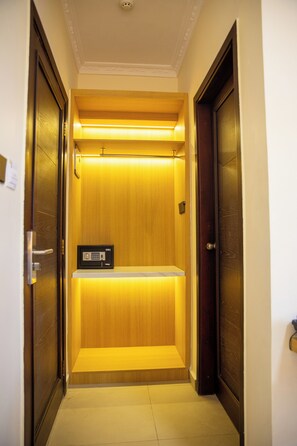 In-room safe, individually decorated, individually furnished, desk