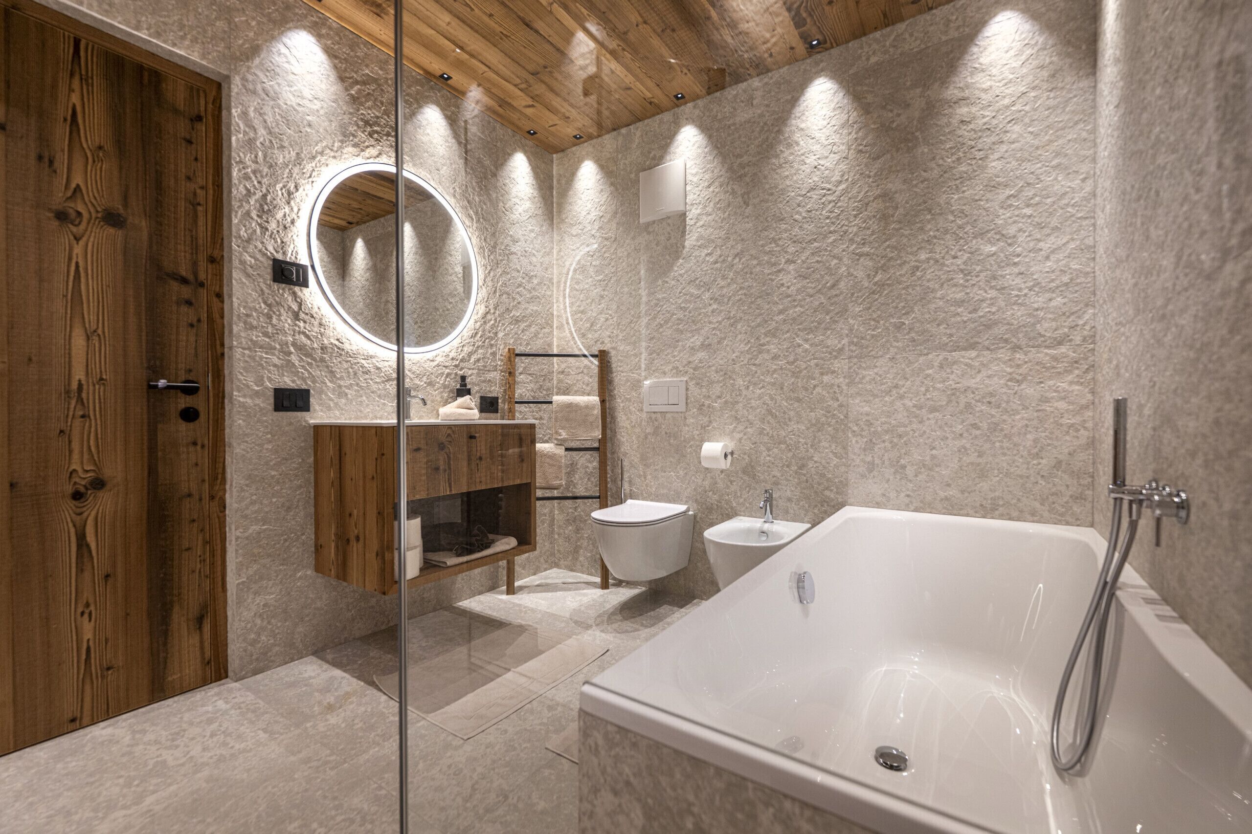 Doccia, bidet, asciugamani