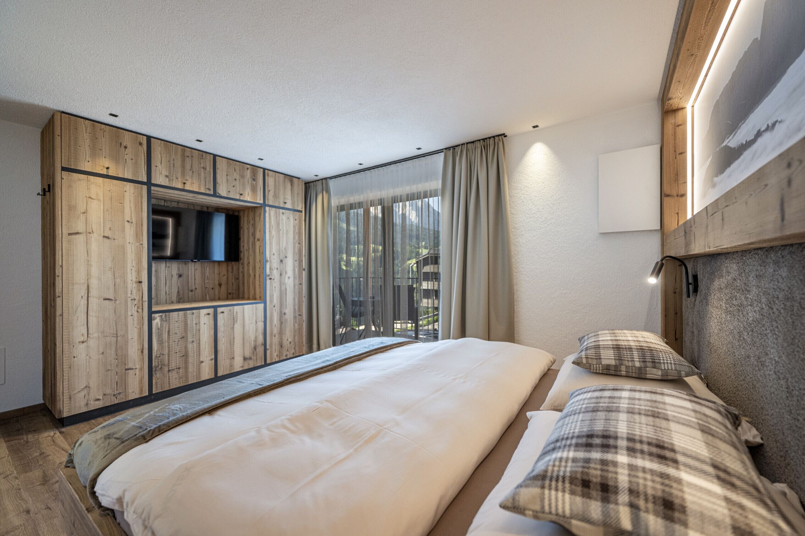 2 bedrooms, WiFi (free), bed sheets
