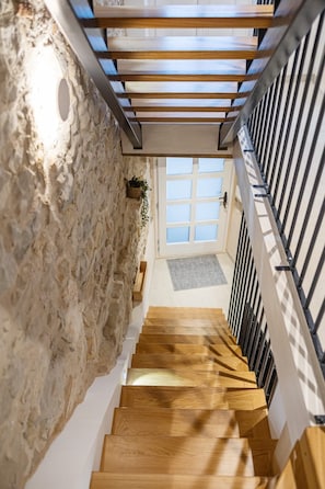 Interior - Casa di Pietra Stone House (Kaštel Lukšić)