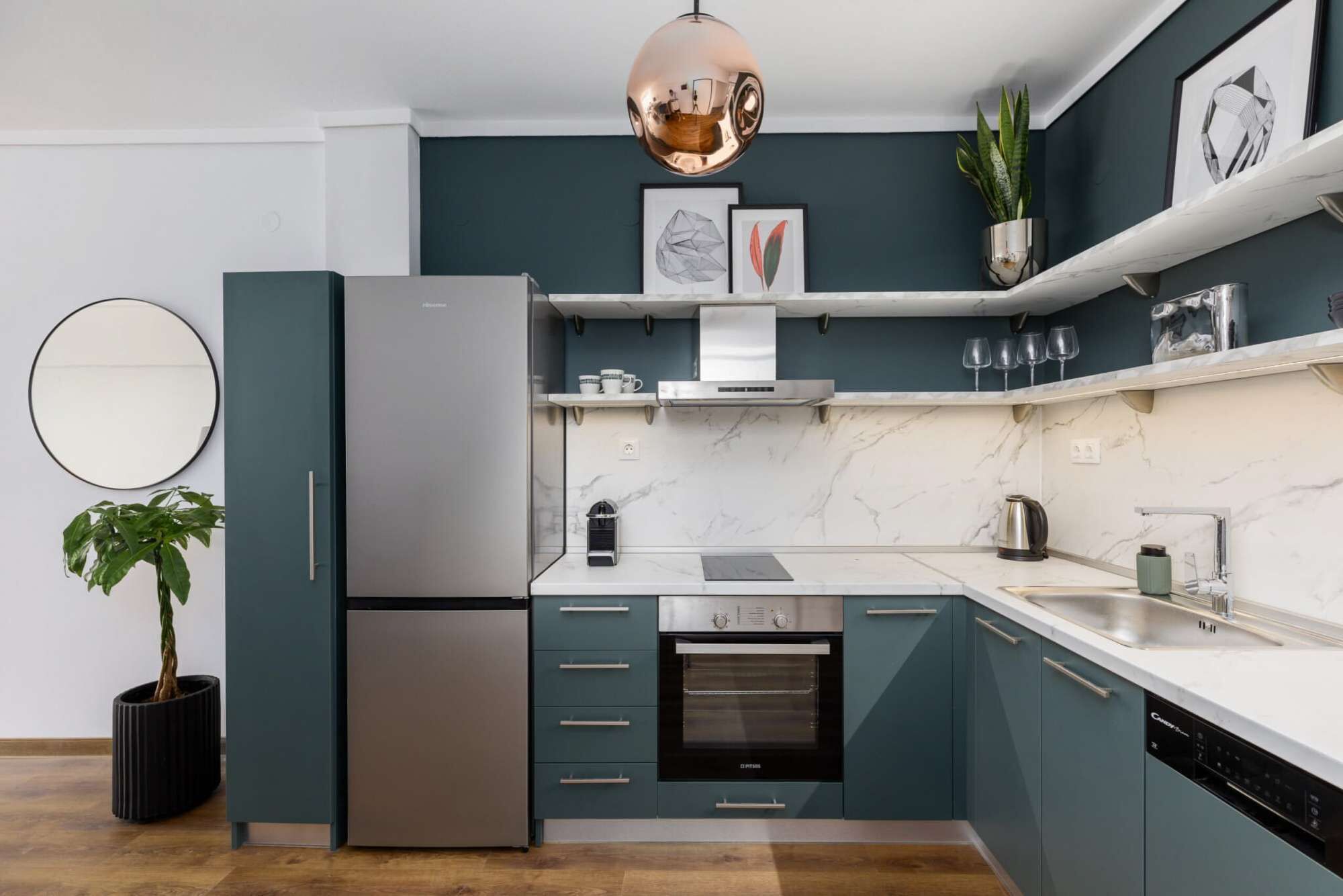 Fridge, oven, stovetop, dishwasher