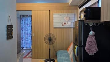 Dobbeltrom – standard, 1 soverom, byutsikt | Wi-fi (inkludert)