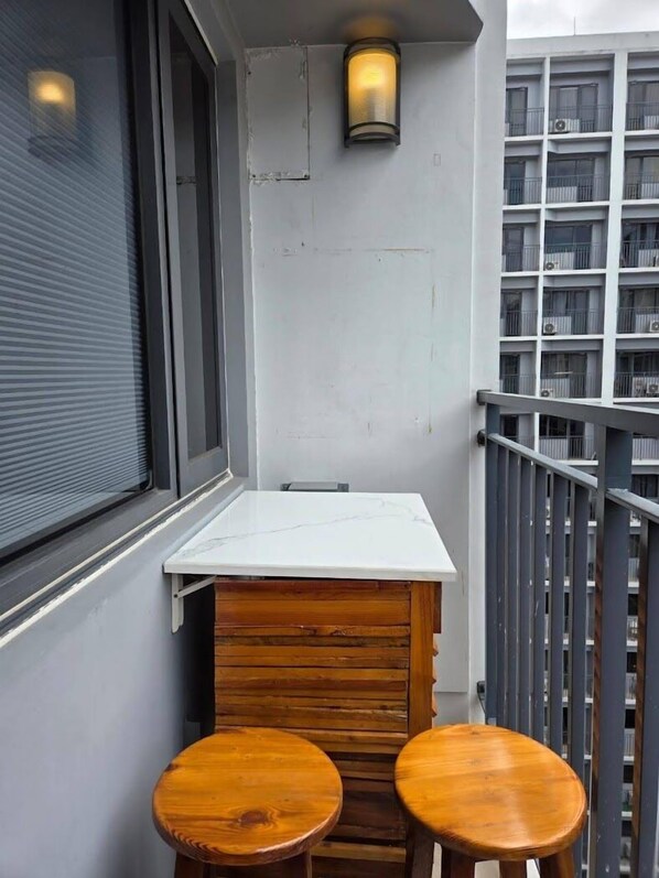 Standard Room, 1 Bedroom | Balcony - Shore 2 Residences (Pasay)