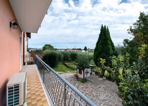 Terrace/patio - Apartment 'Solarolo Eleonora' with Balcony and Wi-Fi (Solarolo)