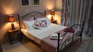 Iron/ironing board, WiFi, bed sheets