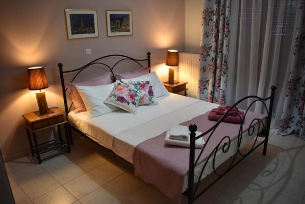 Iron/ironing board, WiFi, bed sheets - Stravos Platanos
Διαμέρισμα στην παραδοσιακή γειτονιά του Στραβού Πλάτανου (Naousa)