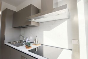 Refrigerador, microondas, horno y lavavajillas 