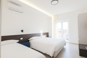 2 bedrooms, desk, iron/ironing board, free WiFi - ARQO Apartments - Spacious Apartment with 2 Bathrooms and Courtyard View (Marcianise)