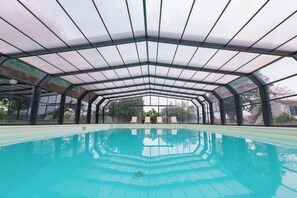 Piscina interna, piscina externa