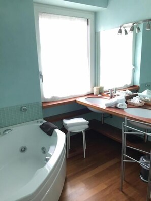 Departamento, balcón, vista al jardín | Baño